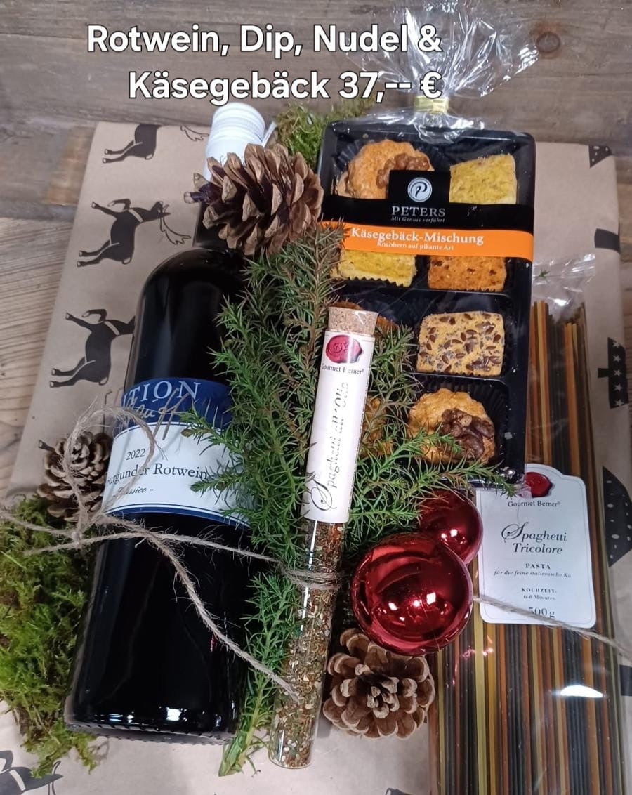 Rotwein, Dip, Nudel & Käsegebäck